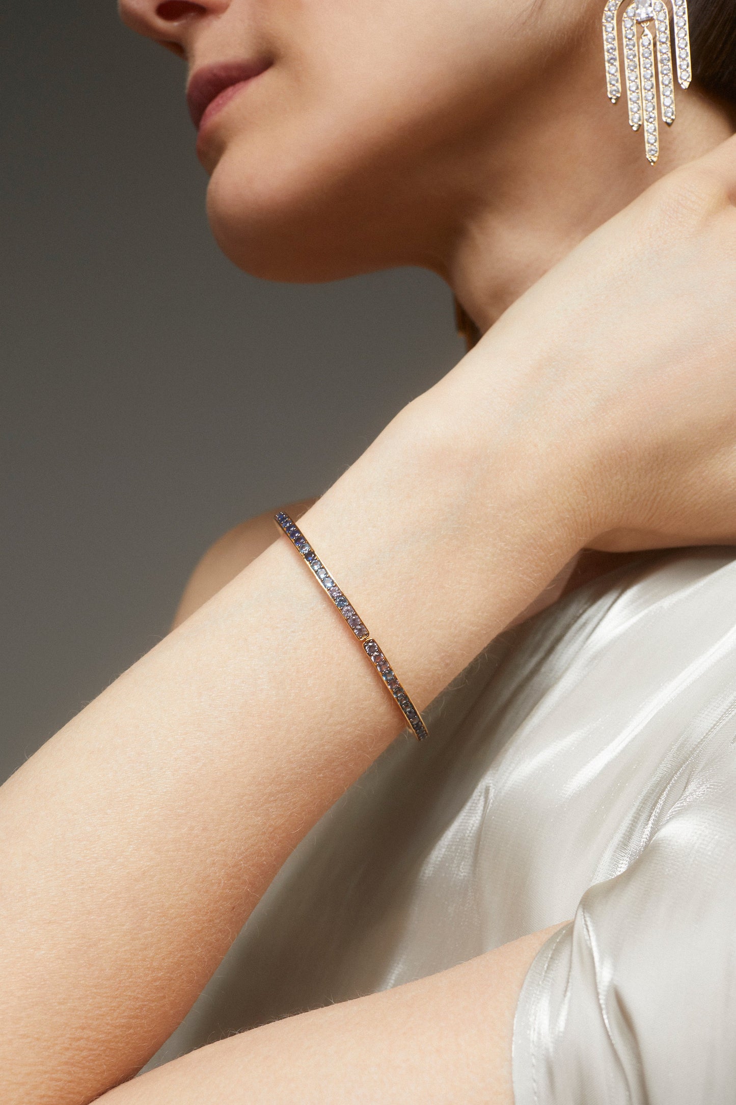NORTHERN LIGHTS SINGLE ROW OMBRE PAVE CZ HINGE BRACELET