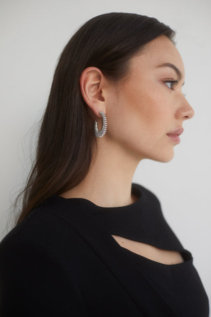 JUNO COIL WIRE HOOP EARRINGS