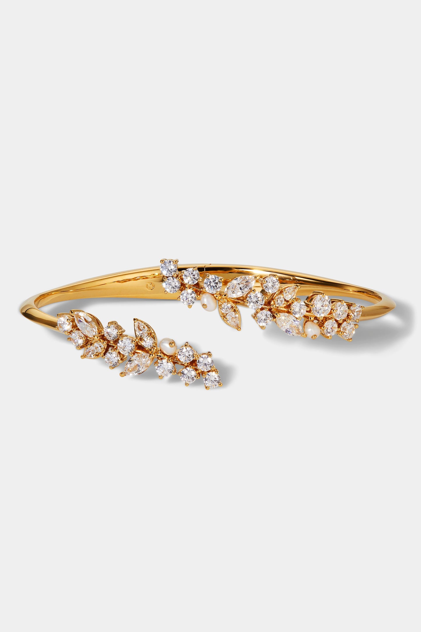 RAVISH LAUREL BYPASS BRACELET IN GOLD PLATING
