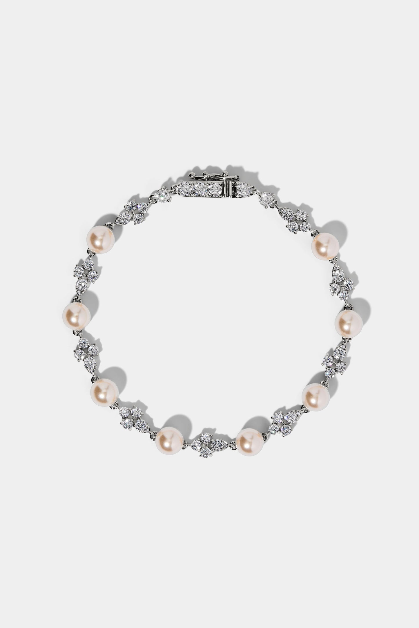 VENUS PEARL LINE BRACELET IN RHODIUM PLATING