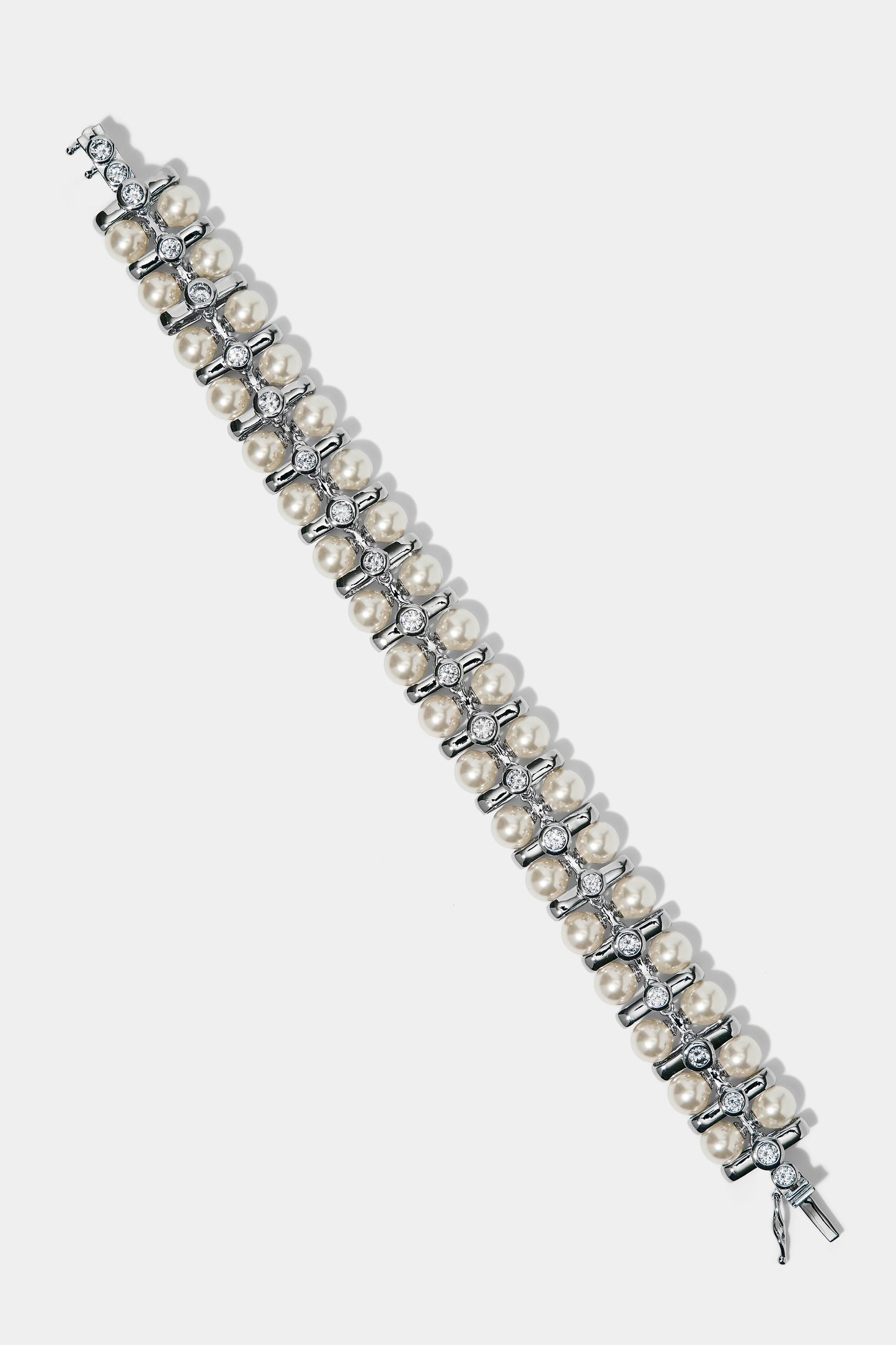 UNDER THE SEA RETRO PEARL BRACELET IN RHODIUM PLATING