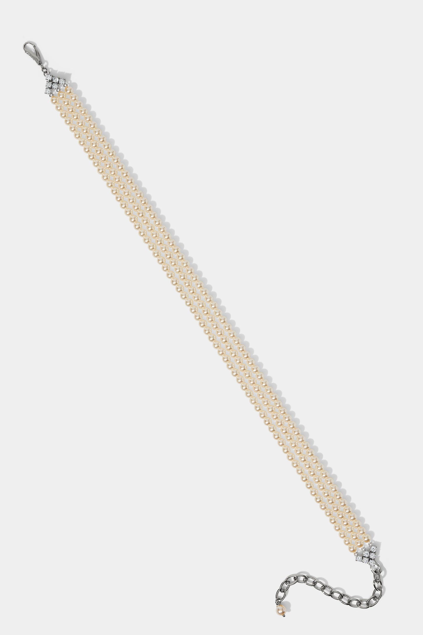 MADRID 4MM  PEARL CHOKER NECKLACE IN RHODIUM PLATING DETAIL VIEW