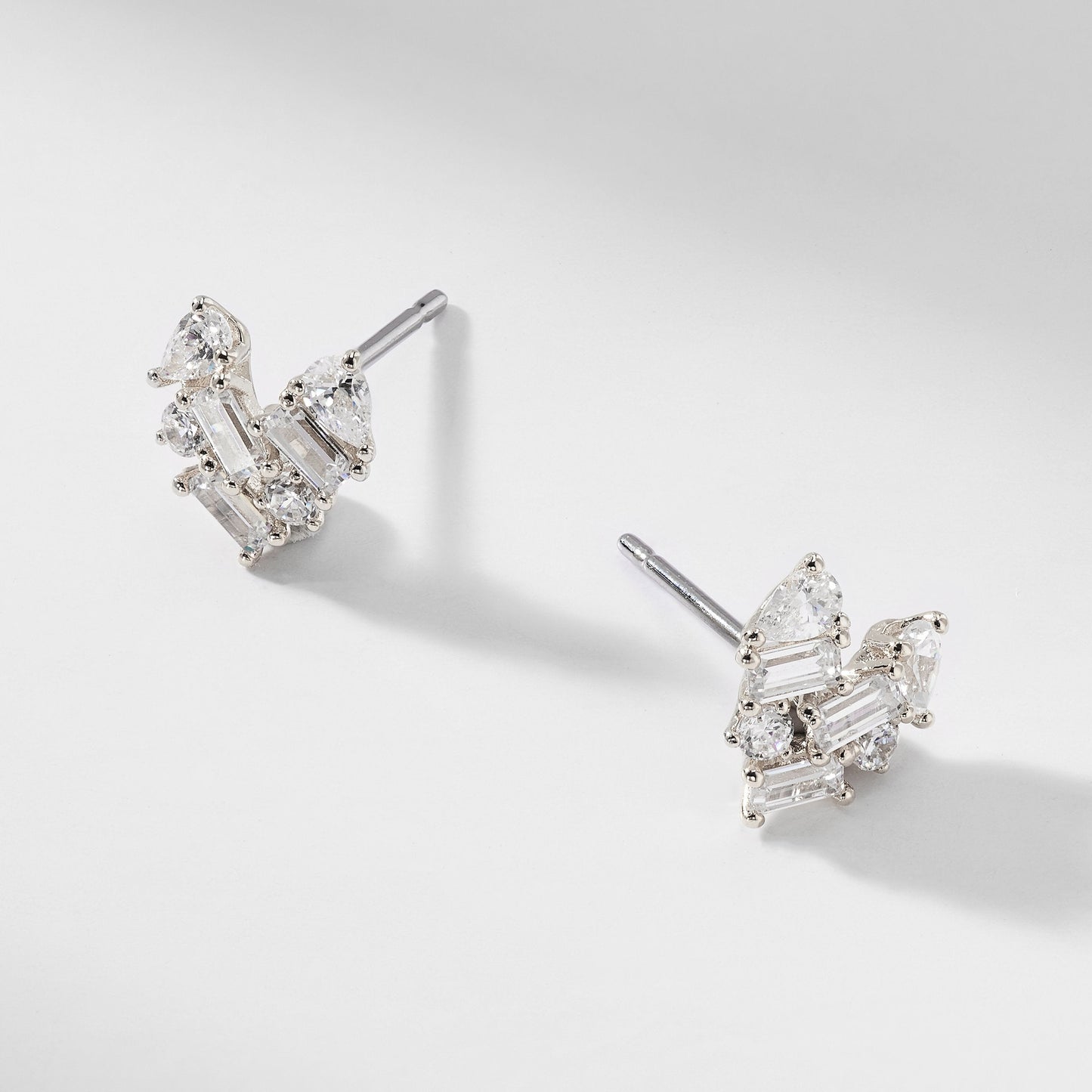 CLUSTER HEART STUD EARRINGS