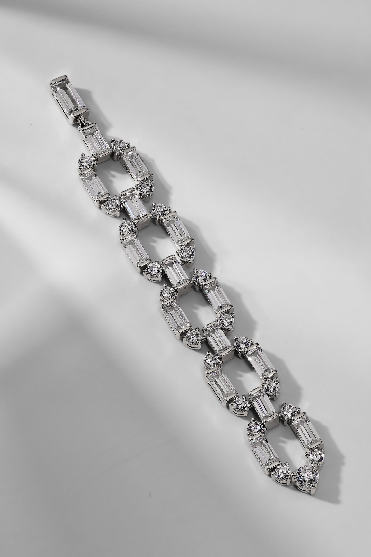 GWEN LINK CZ LINEAR EARRINGS