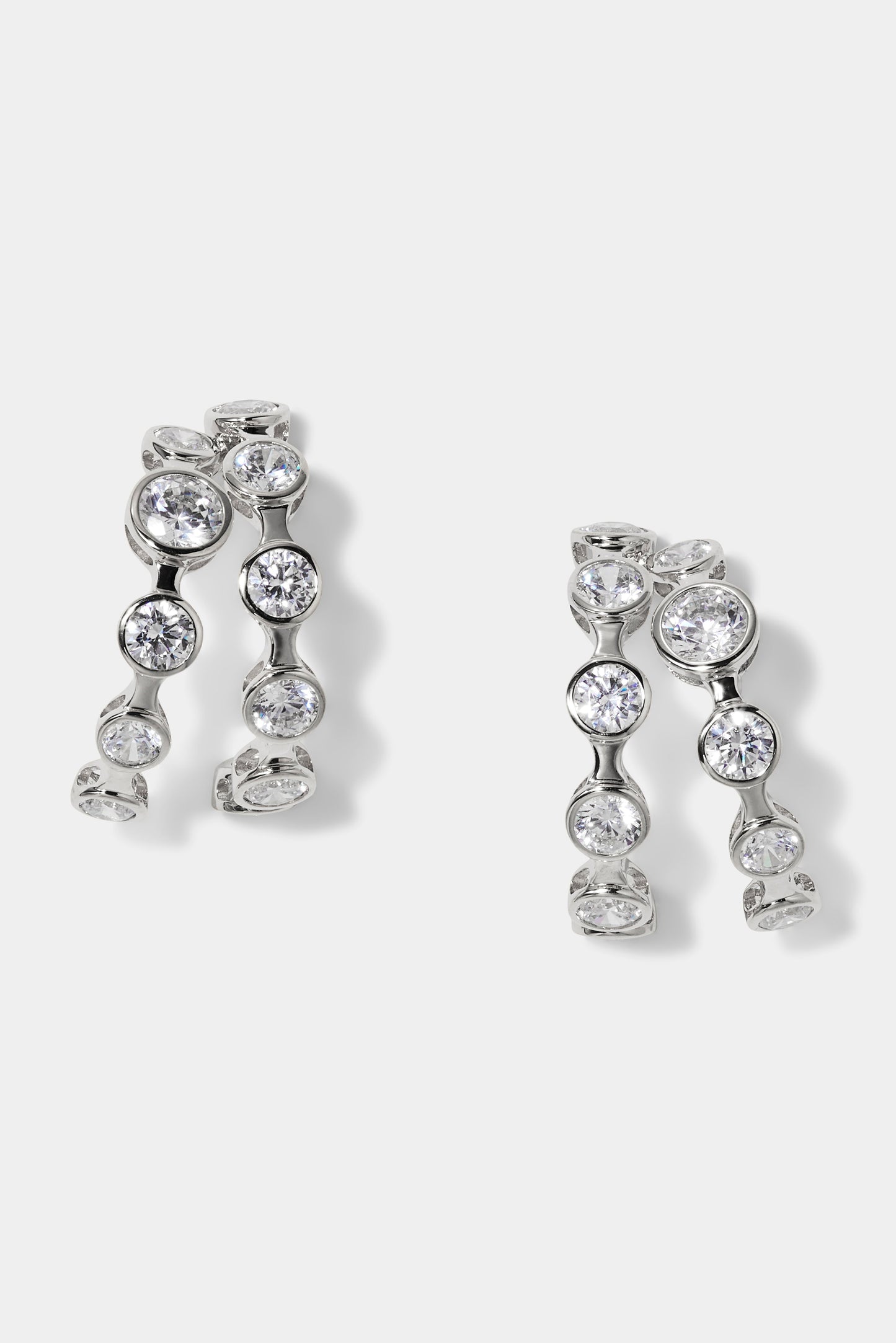 BROOKLYN DOUBLE ROW C HOOP EARRINGS IN RHODIUM PLATING