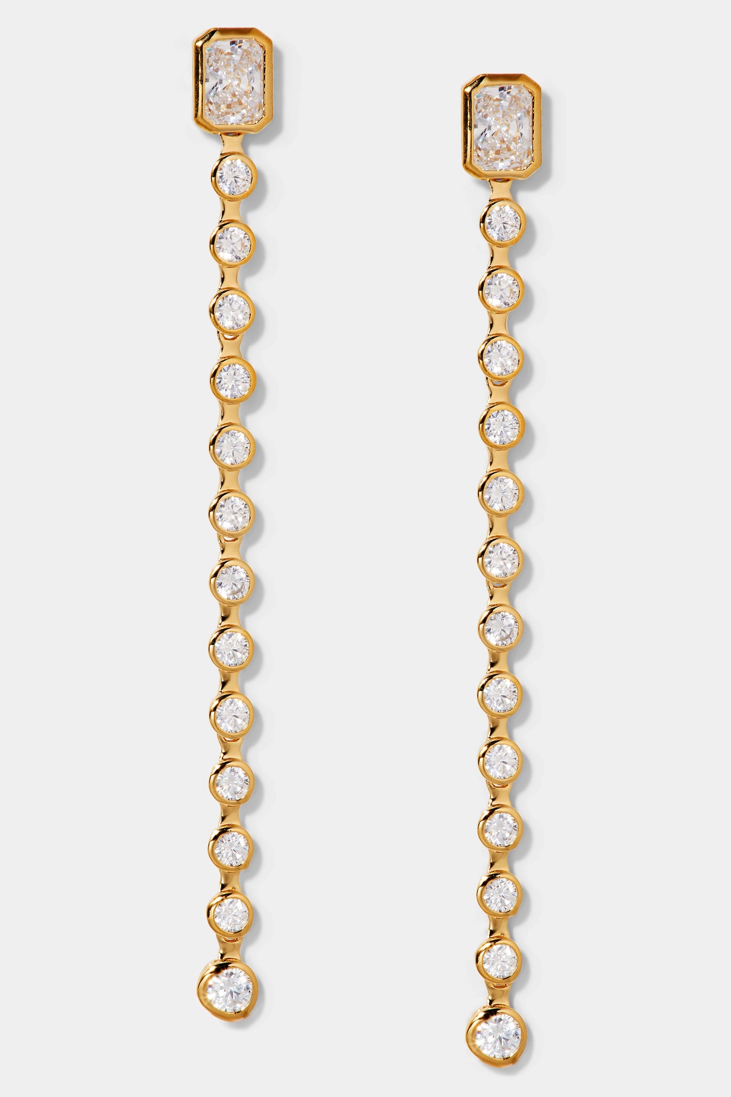 BROOKLYN LONG LINEAR EARRINGS IN GOLD PLATING