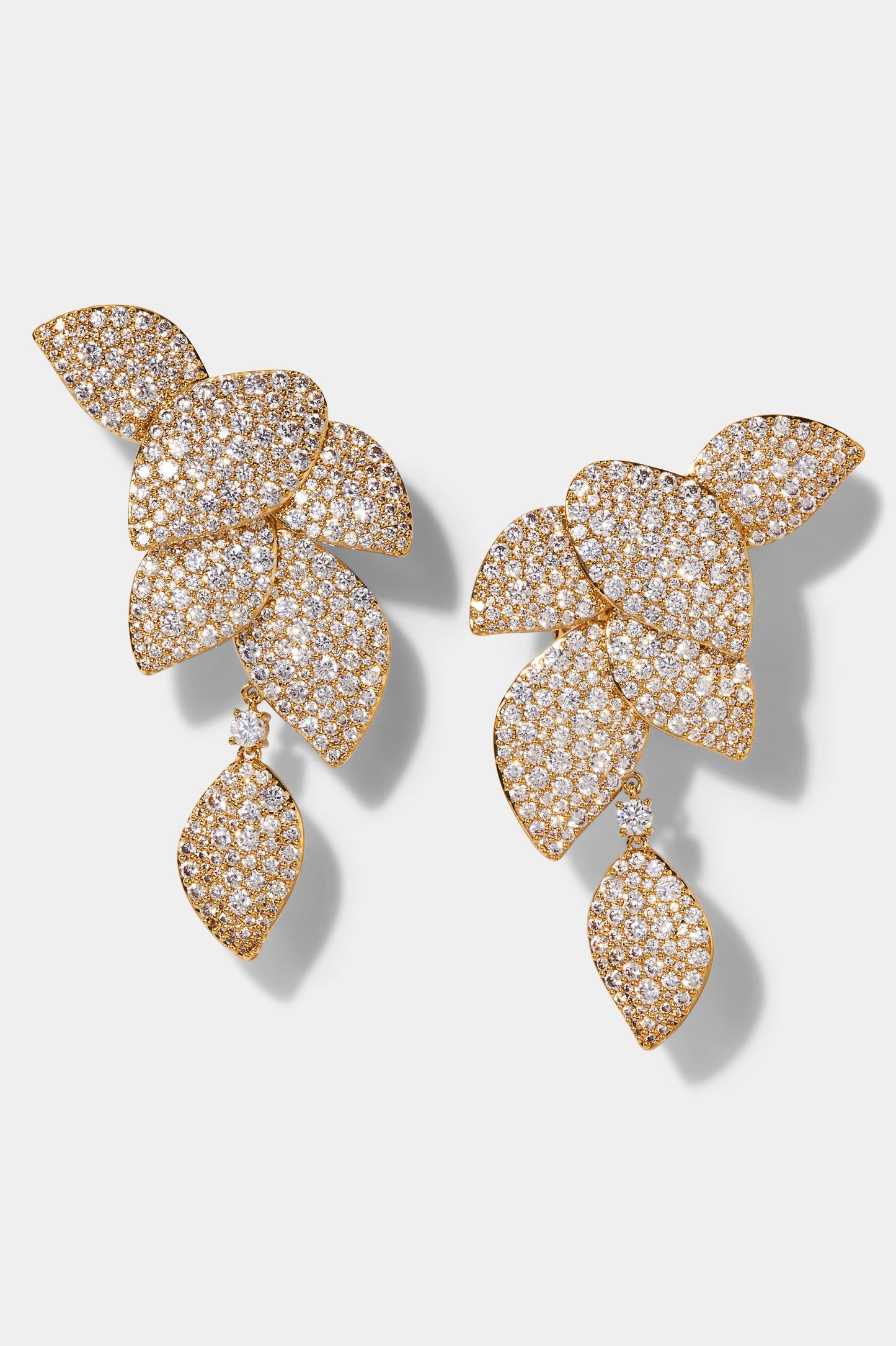 STARLET LEAF LINEAR EARRINGS IN GOLD PLATING