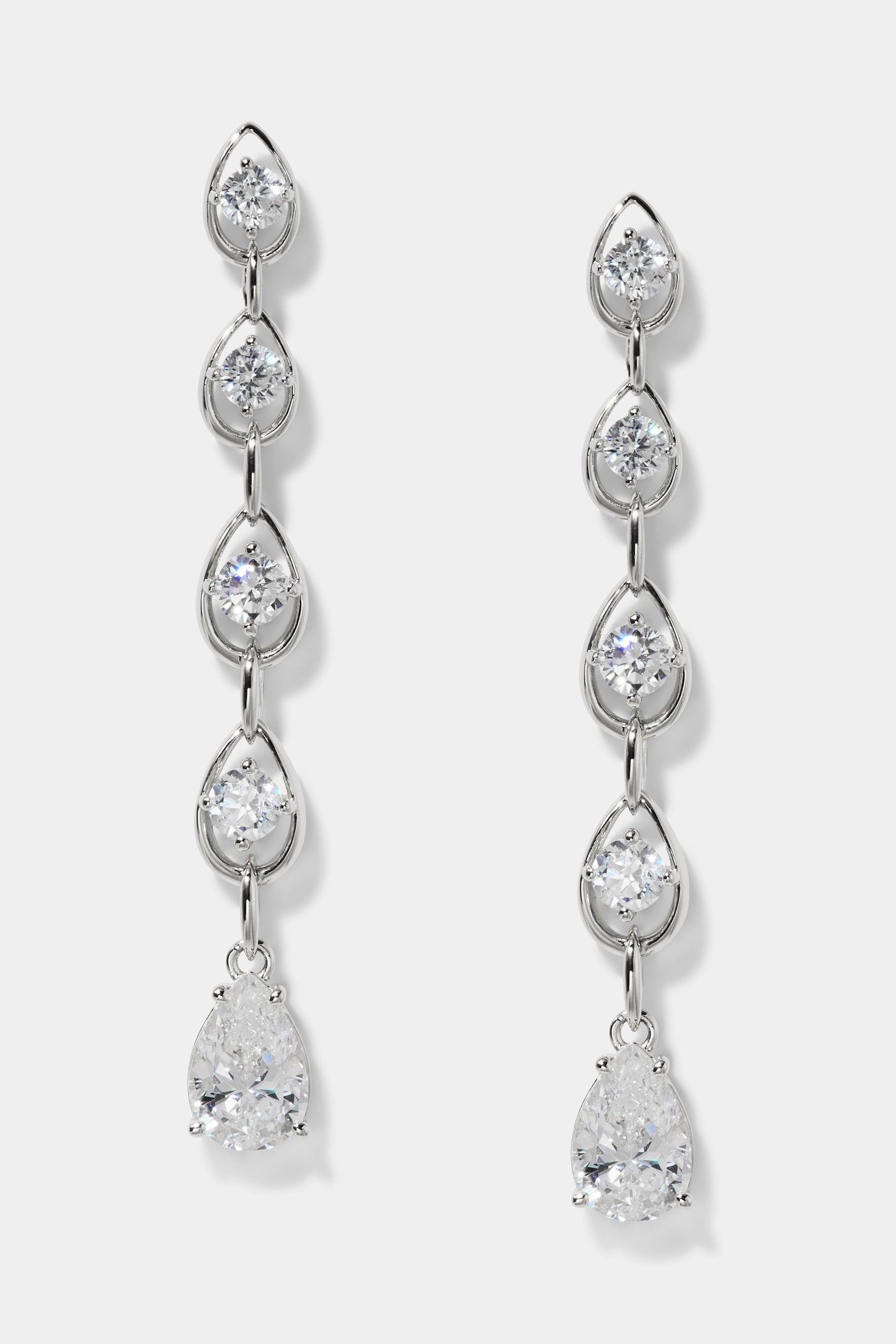 IT GIRL LINEAR EARRINGS IN RHODIUM PLATING