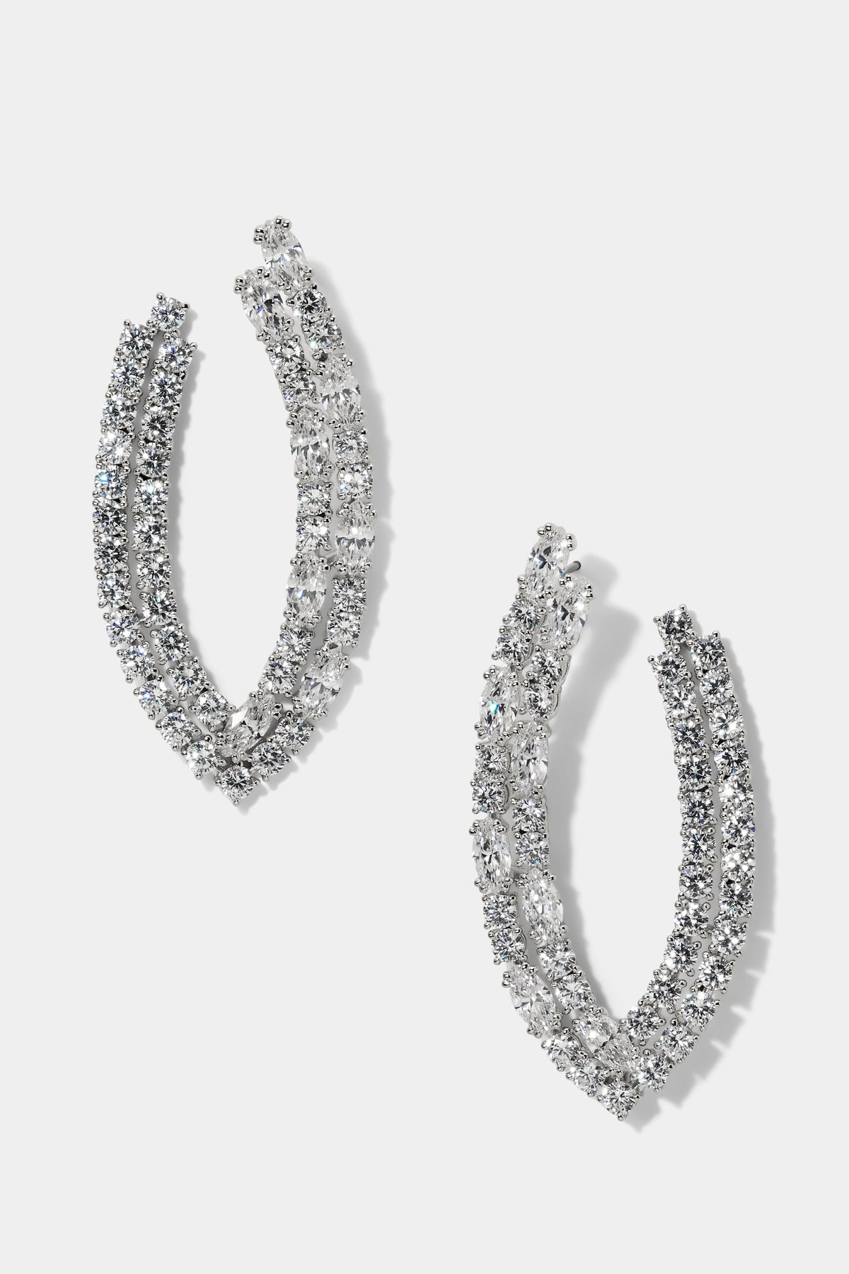 TWINNIE FRONTBACK PATTERN HOOP EARRINGS IN RHODIUM PLATING