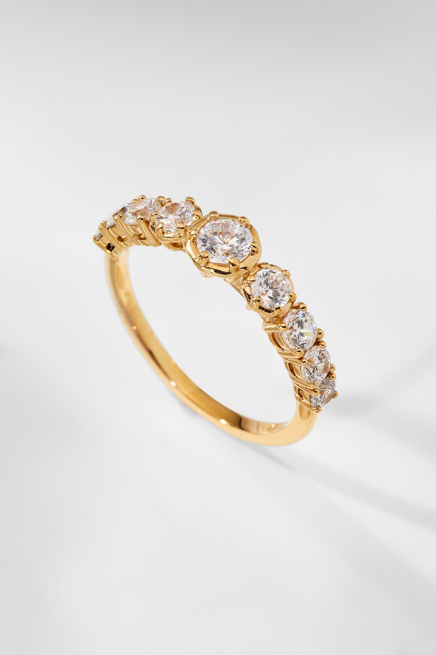 CLEO CZ PUNCTUATED RING