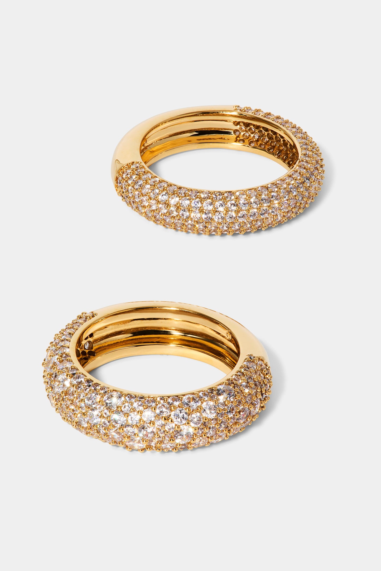 CRUSHED SET OF 2 RINGS IN GOLD PLATING SIDE BY SIDE