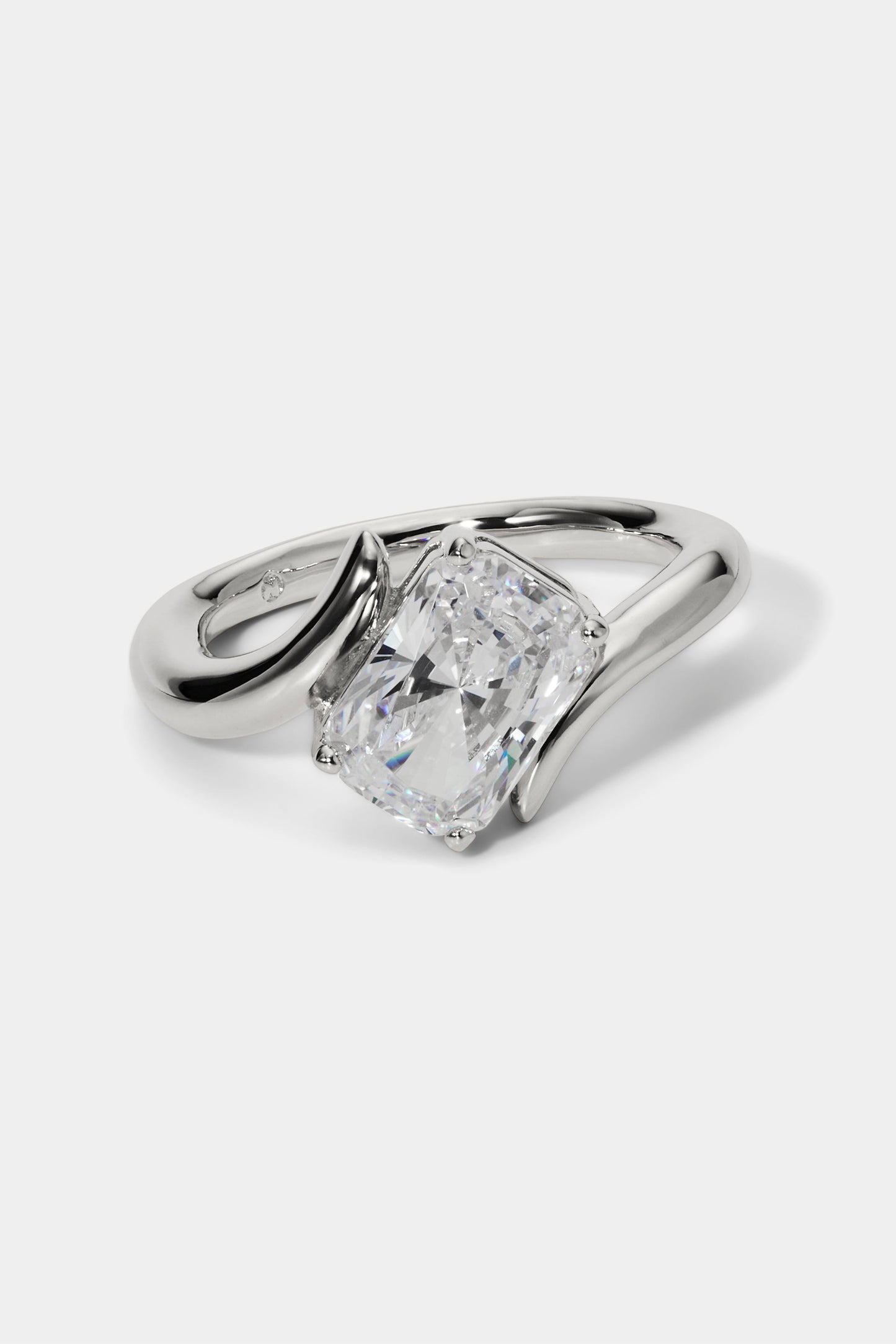 PHENOM EMERALD RING IN RHODIUM PLATING