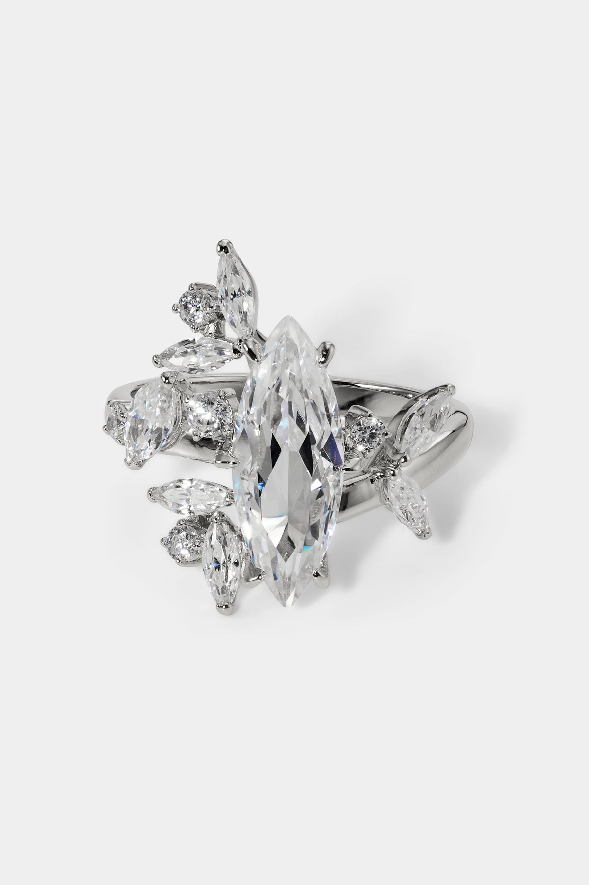 CANNES MARQUEE VINE RING IN RHODIUM PLATING