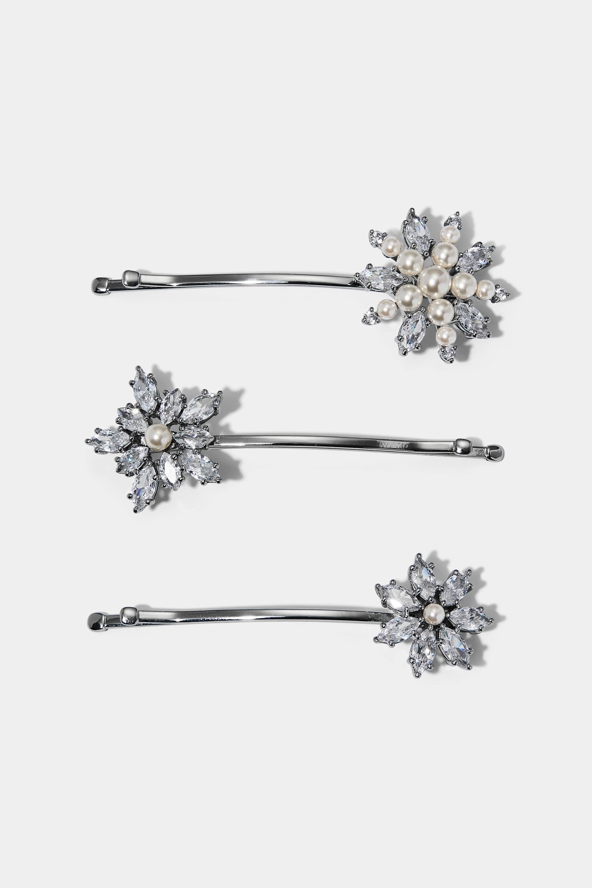 MARQUEE CLUSTER CZ SET 3 BOBBY PINS IN A SILVER TONE