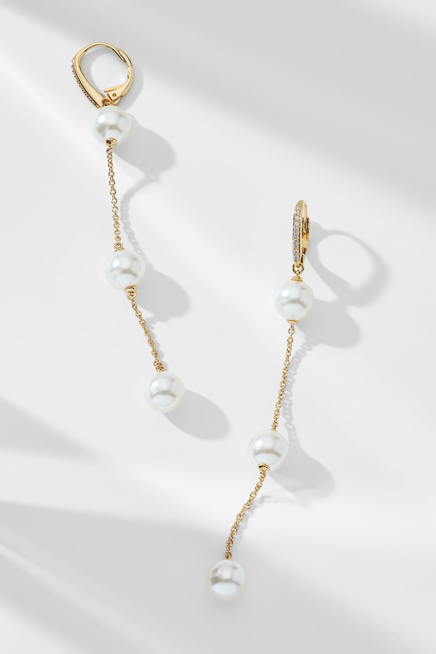 DOT DOT DOT LINEAR LEVERBACK EARRINGS