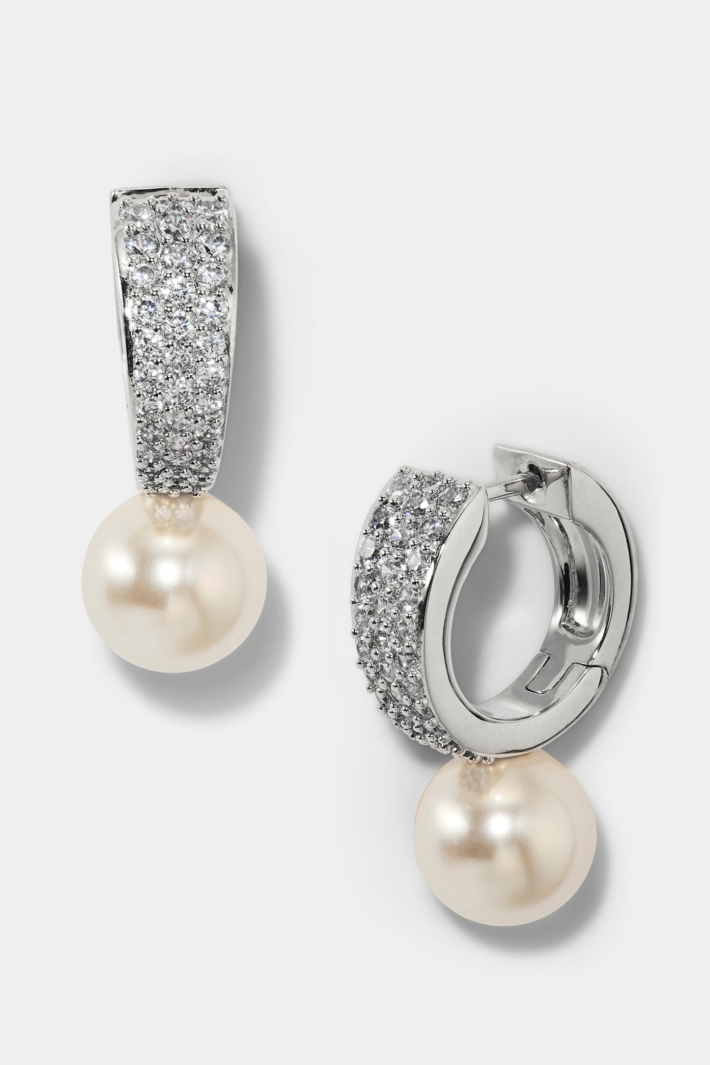 UNDER THE SEA PEARL HUGGIE EARRINGS IN RHODIUM PLATING