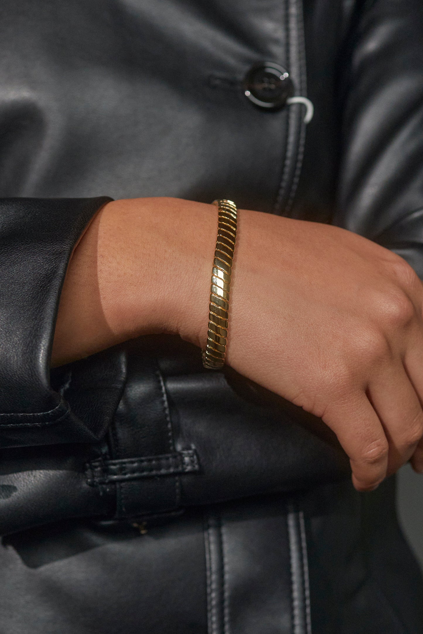 SUNLIGHT RIBBED LINE BRACELET