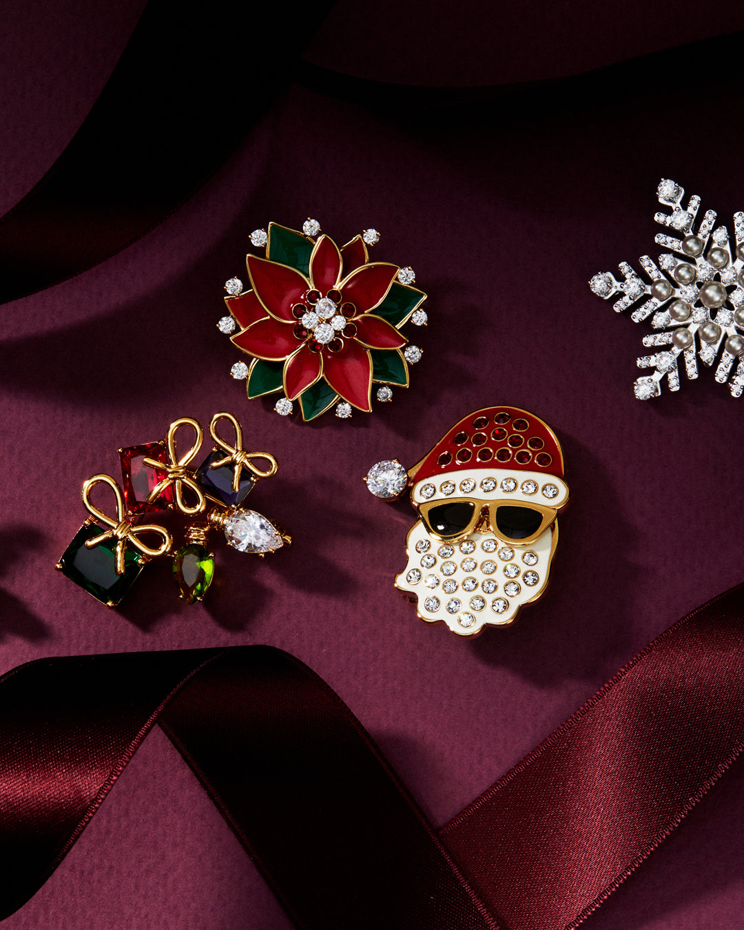 POINSETTIA HOLIDAY PIN