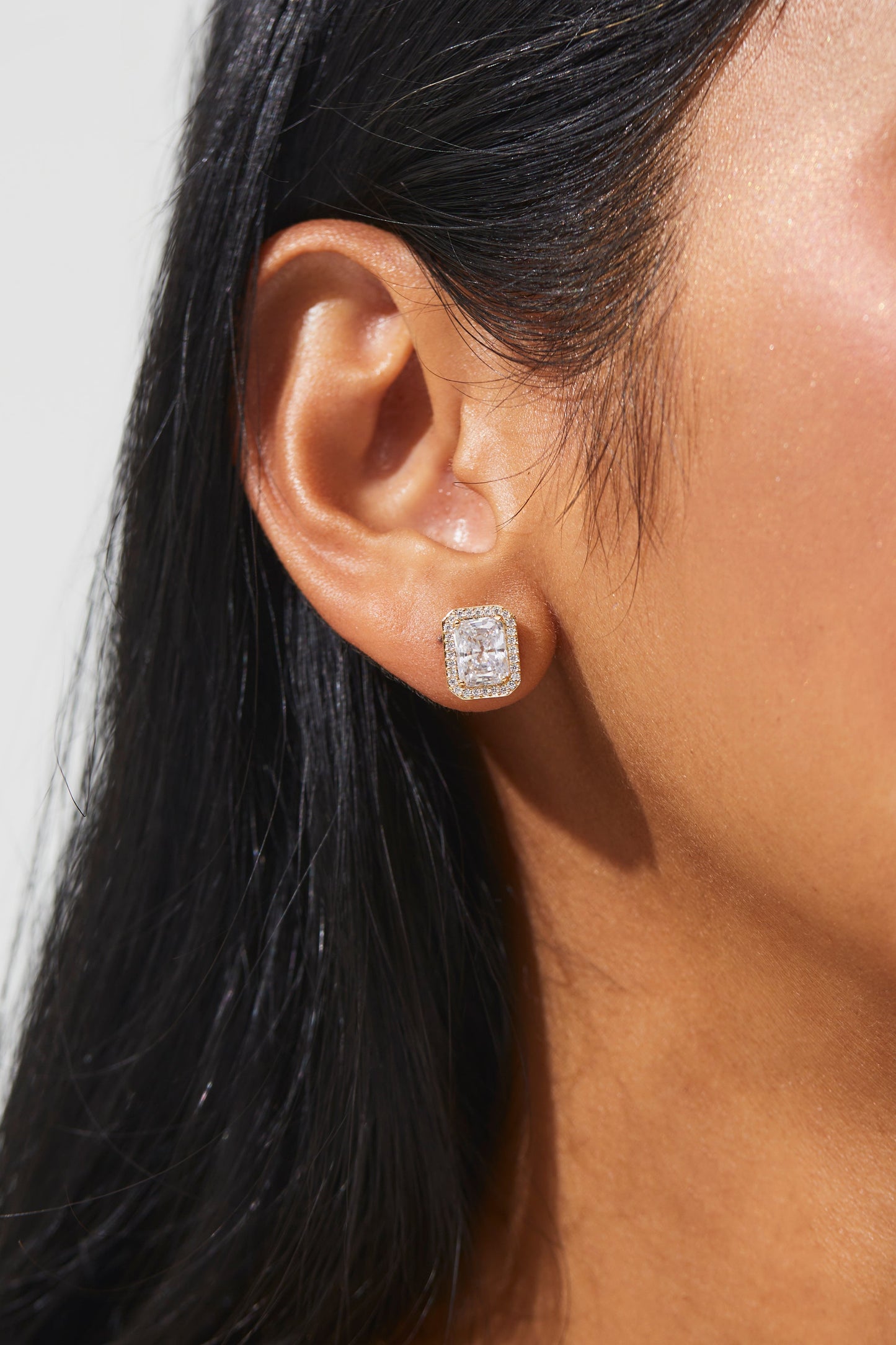 MODERN LOVE EMERALD HALO STUD EARRINGS