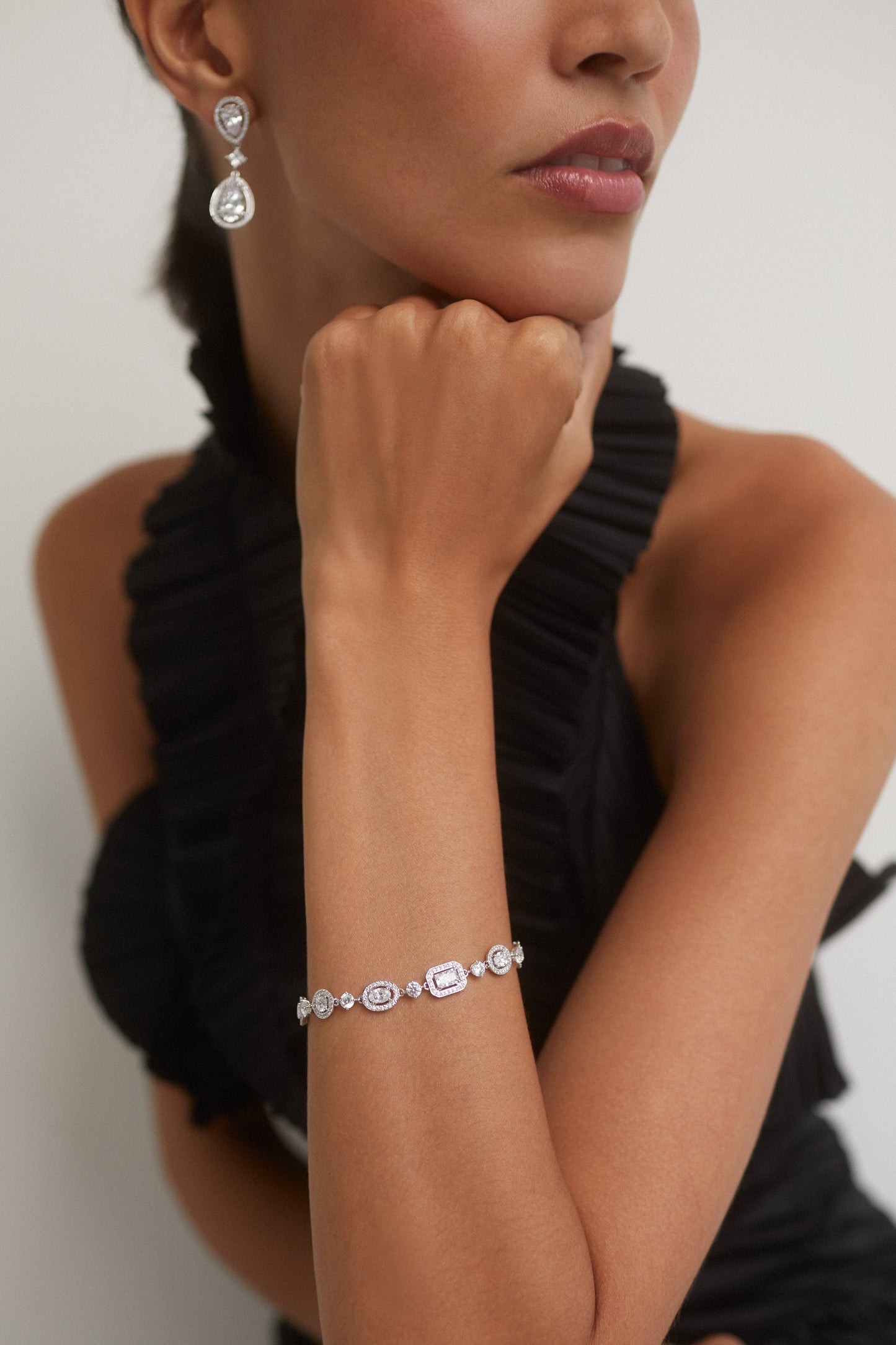 RADIANT CZ HALO LINE BRACELET