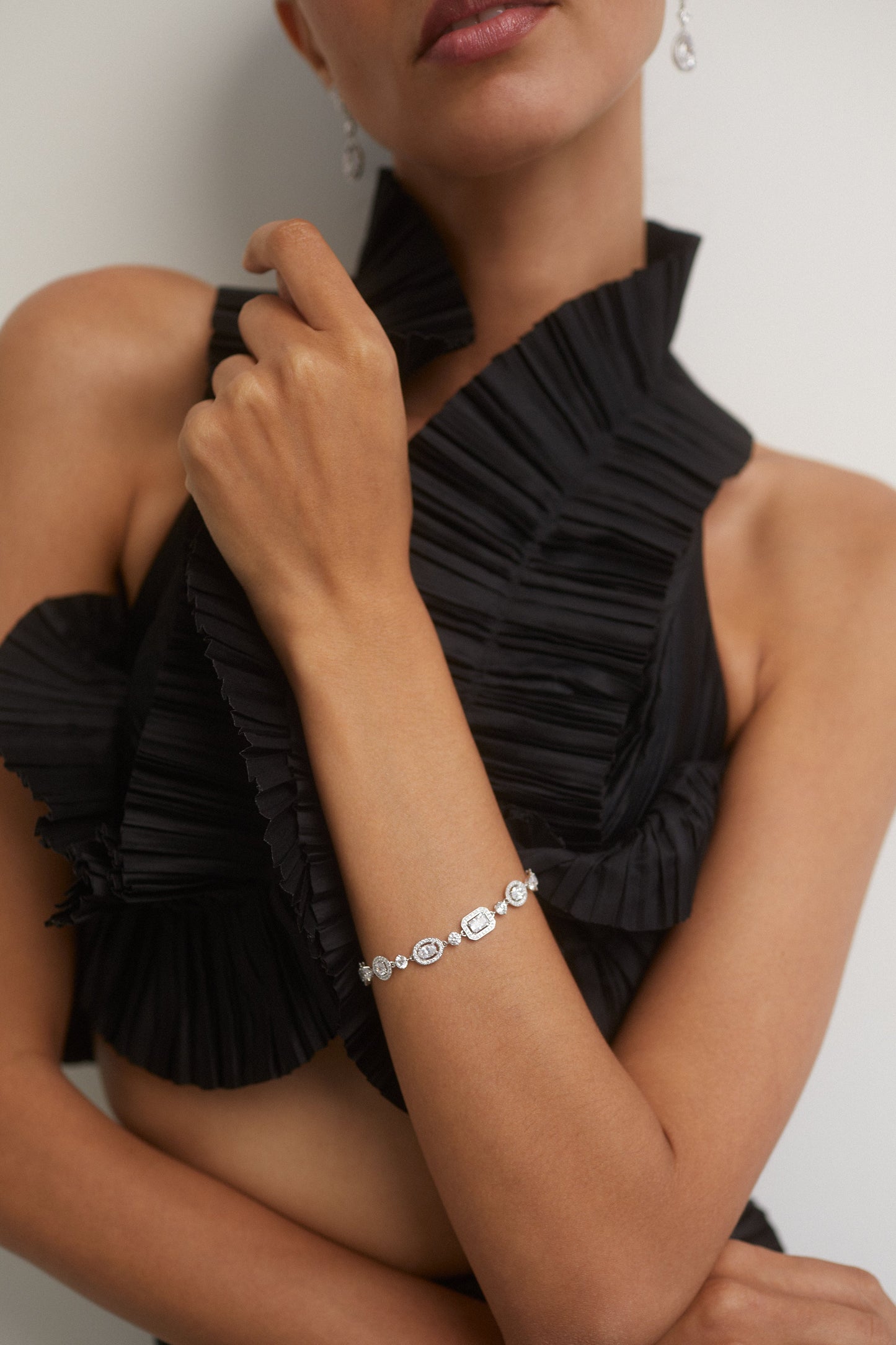 RADIANT CZ HALO LINE BRACELET