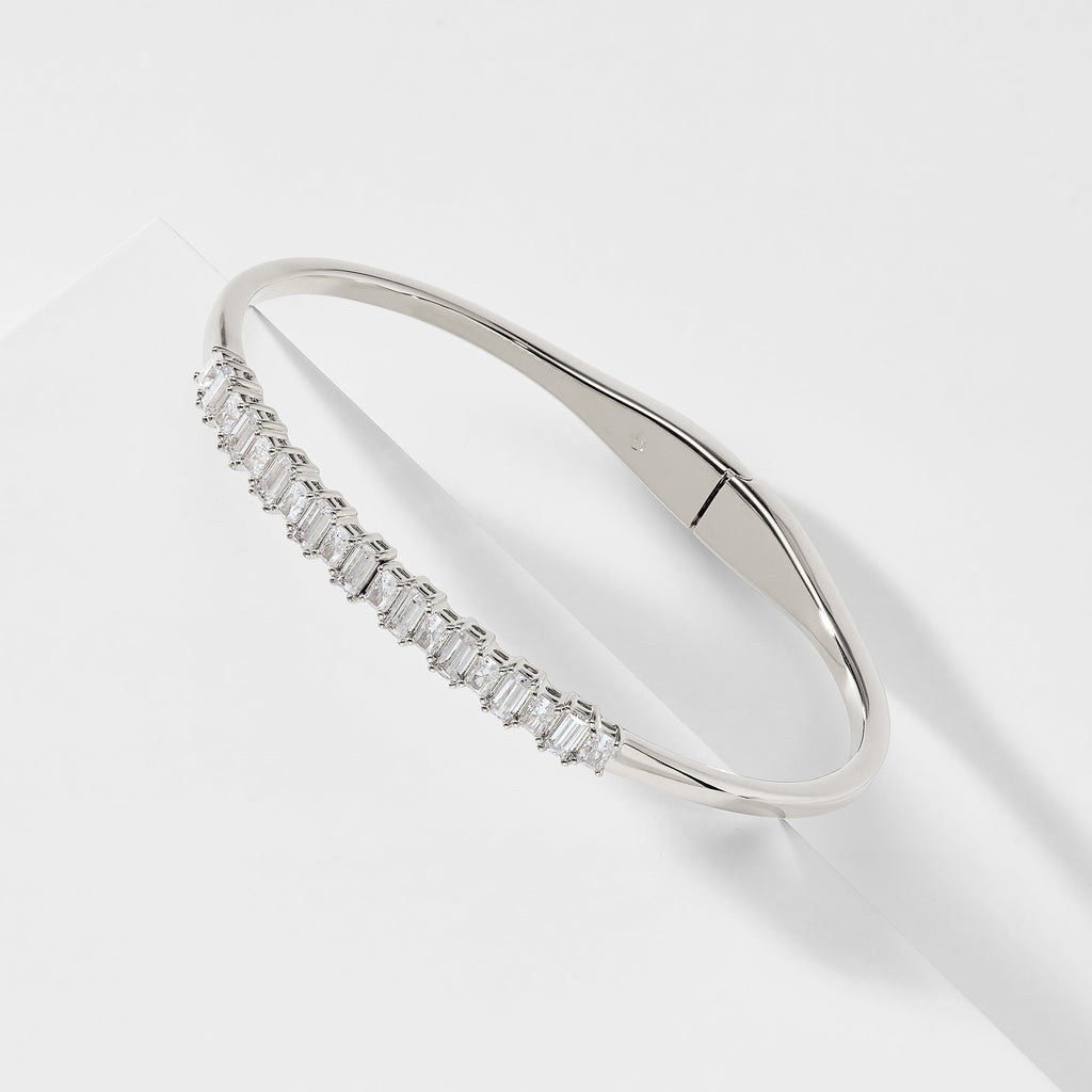 CHATEAU BAGUETTE CZ HINGE BRACELET