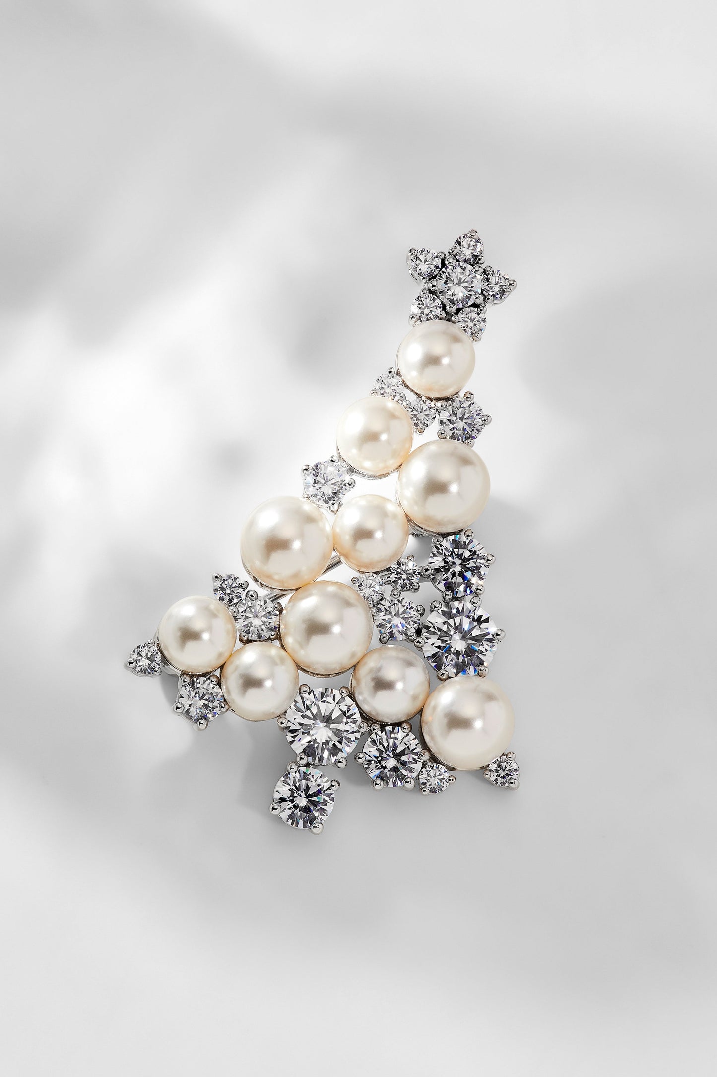 YULETIDE PEARL TREE PIN